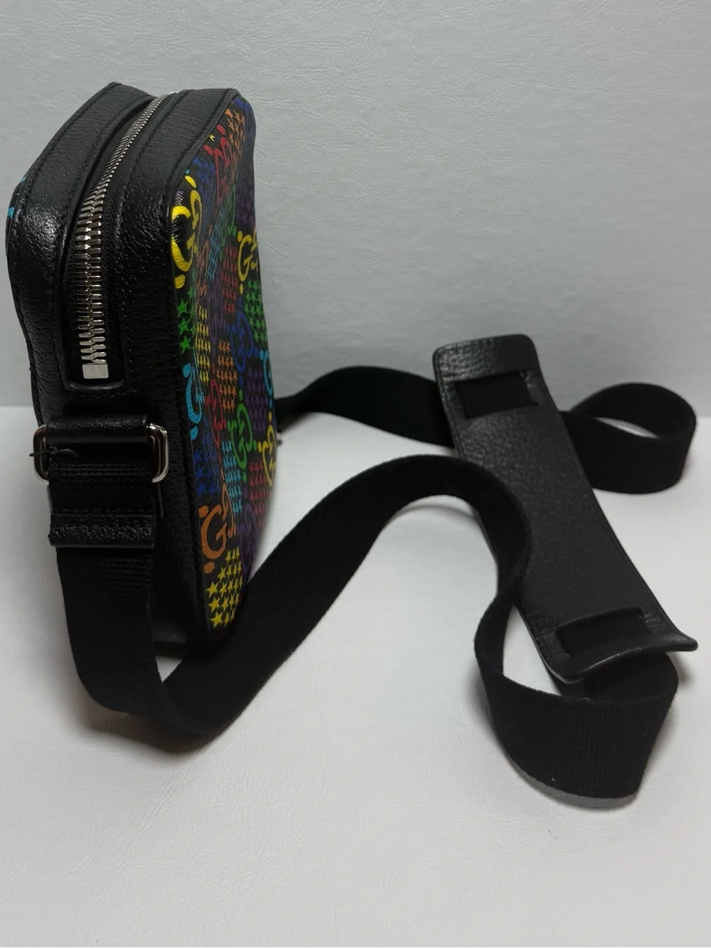 New Gucci GG Limited Edition Psychedelic Messenger Bag
